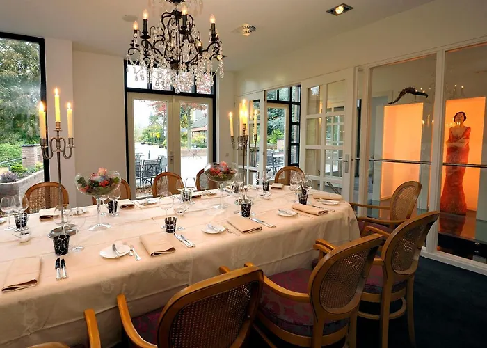 Aubergine Logeren & Dineren