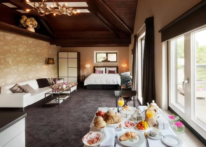 Aubergine Logeren & Dineren Hotel